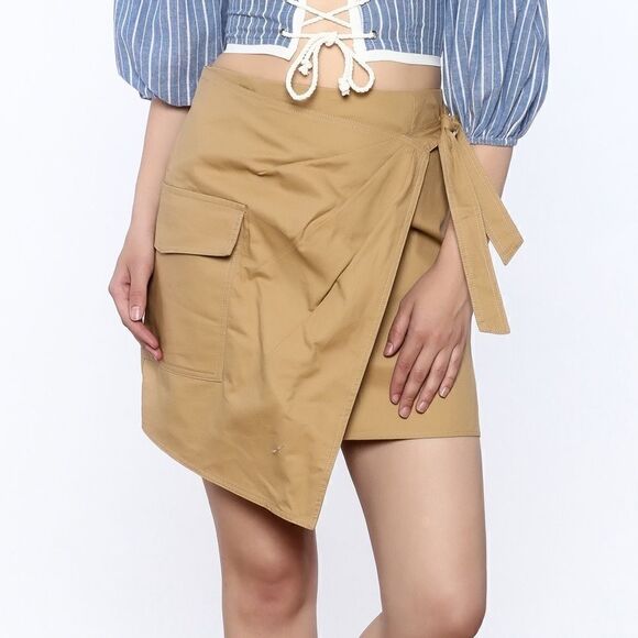 Sugar + lips Wrap Mini Skirt w/ Pocket Detail&Belt size XS NWT - Picture 1 of 5